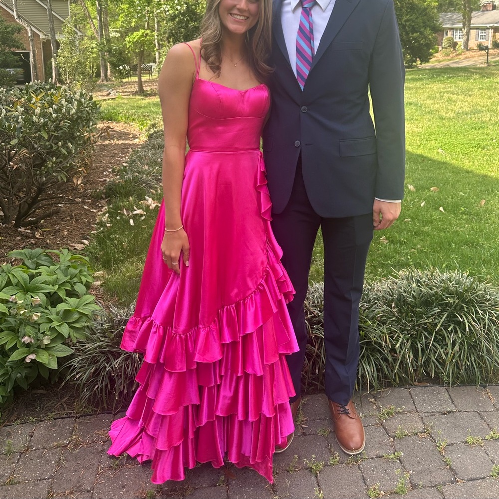 Elegant Sherri Hill Pink Ruffled Dress